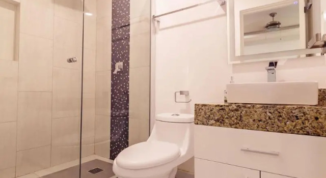 Апартаменты Deluxe Mararena Family Apartments & Long Stay Living - Steps from 5th Avenue