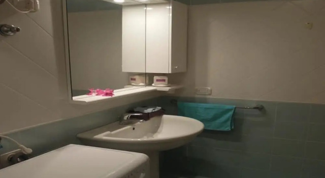 Апартаменты с 2 комнатами с балконом и с видом на город Bright Flat Near the Beach - Beahost