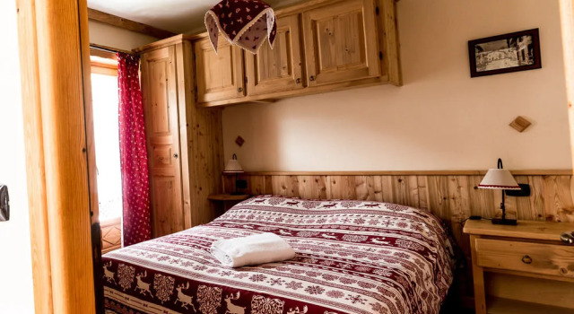 Le Petit Fenestrelle Albergo Diffuso, Book Hotel Fenestrelle Piedmont