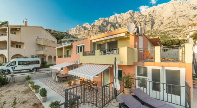 Apartments Maša, Забронировать Апартаменты/квартира Отели Велико Брдо с парковкой, Парковка