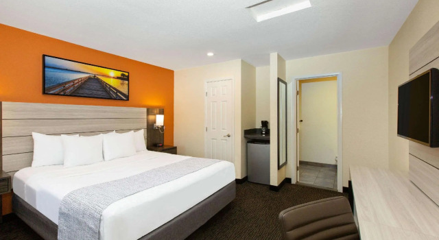 Двухместный номер Standard Days Inn by Wyndham Monterey-Fishermans Wharf Aquarium