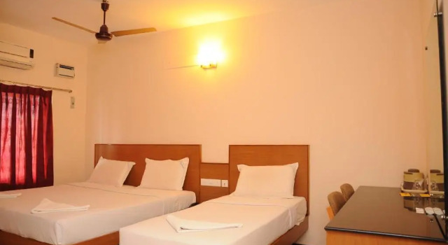 Трёхместный номер Deluxe Hotel Subham