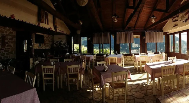 Mathes, Book Hotel Hotels in Central Greece with Parking, Parking