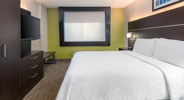 Двухместный люкс Holiday Inn Express Miami Airport Doral Area by IHG
