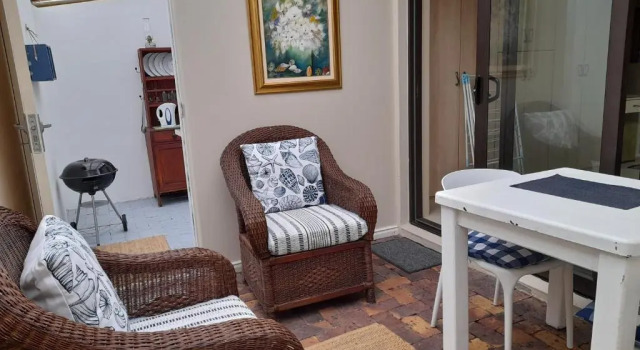 Апартаменты Barnard Self Catering Apartments
