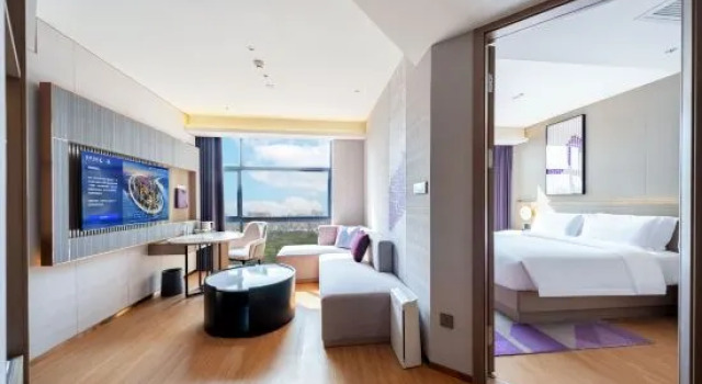 Люкс Deluxe c 1 комнатой с красивым видом из окна Lavande Hotel (Haikou Wanguo Metropolis Qilou Old Street Branch)