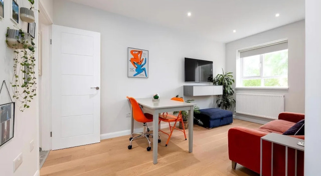 Stylish Brixton Hill Studio With Modern Charm