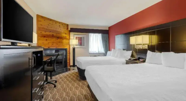 Четырёхместный номер Standard BEST WESTERN PLUS Poconos