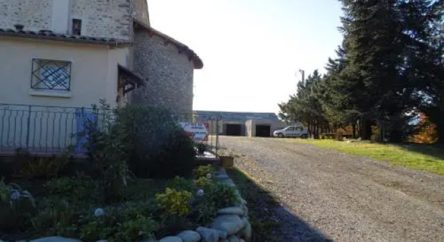 La Ferme de Valauris, Réserver Auberge Mini-hôtels à Auvergne, Auberge