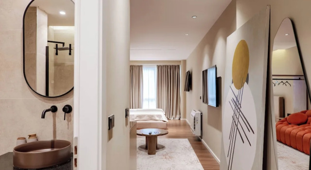 Agate Hotel Tirana, Забронировать Отель Отели в центре Тираны, в центре, Завтраки, Парковка
