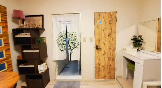 2 bed room flat in the heart of Tokyo, Забронировать Отель Синдзюку Токио, рядом с Hanazono Shrine
