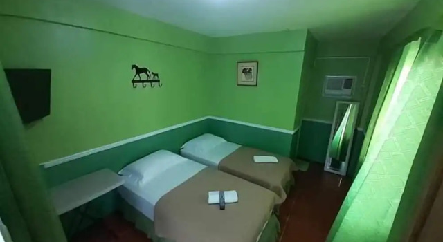 Maritonies Place
