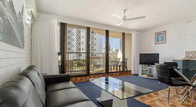Апартаменты Standard Broadbeach Travel Inn Apartments