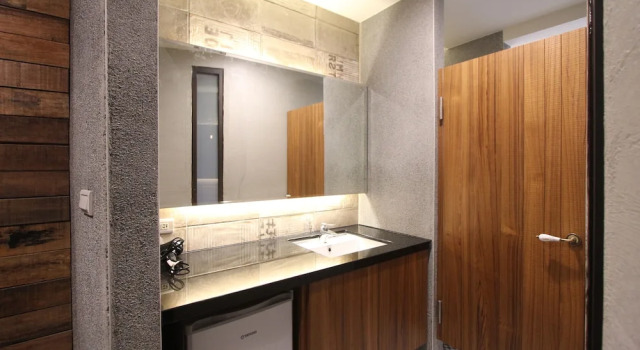 mz1090 Bed and Breakfast