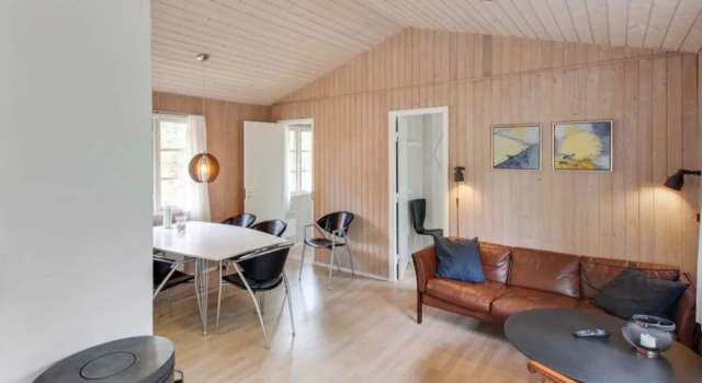 "Nicklas" - 150m from the sea in Bornholm, Prenota Hotel Hotel a Neksø con parcheggio, Parcheggio