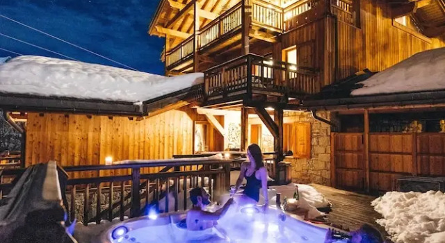 Chalet La Joubarbe Rose, Забронировать Шале Виллы Овернь-Рона-Альпы, Вилла