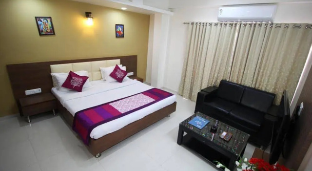 OYO Rooms Ahmedabad Airport Gandhinagar Highway