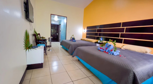 Четырёхместный номер Standard Fantasy Island Beach Resort and Marina - All Inclusive
