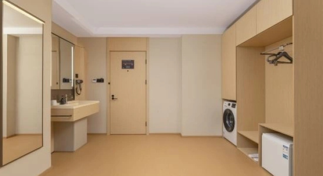 Люкс Deluxe Suisse Place Hotel