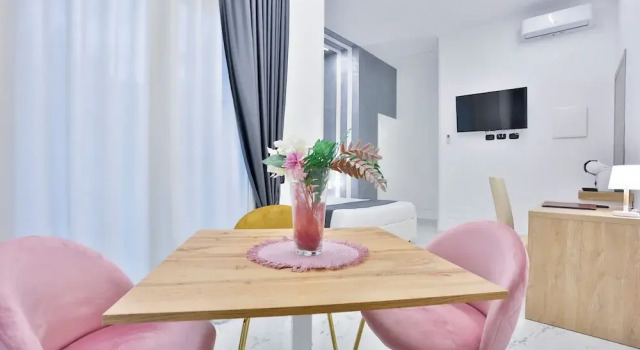 Люкс HOTIDAY Room Collection - Napoli Centro Storico