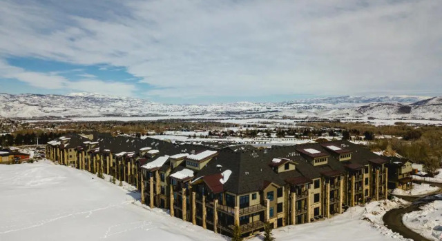 Апартаменты Red Pine Retreat at Canyons Village