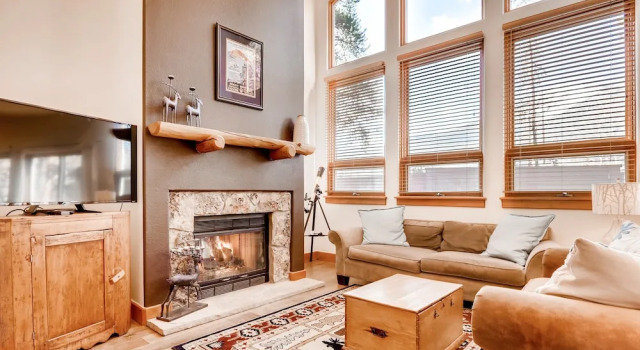 Water Dance Townhouse Unit B 4 Bedrooms 3.5 Bathrooms Townhouse