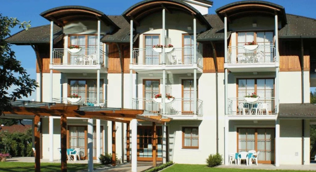 Sportpension Aichholzer, Rezerwuj Hotel Finkenstein Lake Faak
