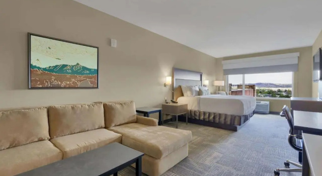 Люкс с видом на воду Best Western Plus Fillmore Inn & Suites