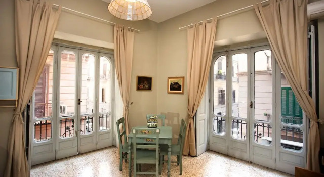 Apartment - Ciccone II BH 99, Забронировать Апартаменты/квартира Апартаменты Неаполя, рядом с Accademia di Belle Arti di Napoli, Апартаменты/квартира