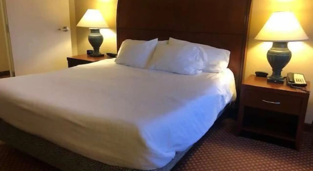 Shutters Hotel, Забронировать Отель Отели Элко 3 звезды, рядом с Торговая палата и центр для посетителей в Элко, 3*