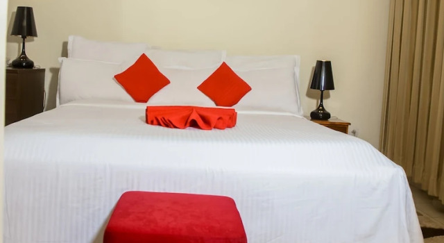 Standard Doppel Zimmer One Click Hotel