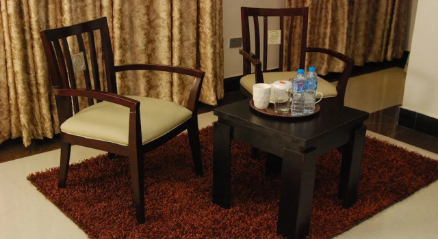 Апартаменты Deluxe Grandbee Apartment and Residence