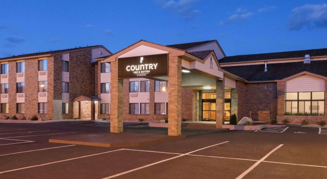 Country Inn & Suites Coon Rapids, Varaa Hotelli Coon Rapids 