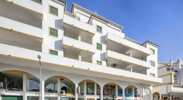 Apartment in Center of Carvoeiro, Забронировать Апартаменты/квартира Отели Карвоэйру с парковкой, Парковка