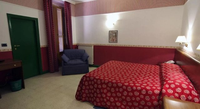 Hotel Iris Crillon
