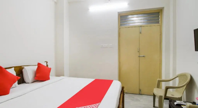 OYO Flagship 70326 Hotel HARI Palace