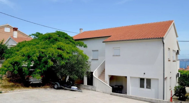 Sea View Apartment Leda