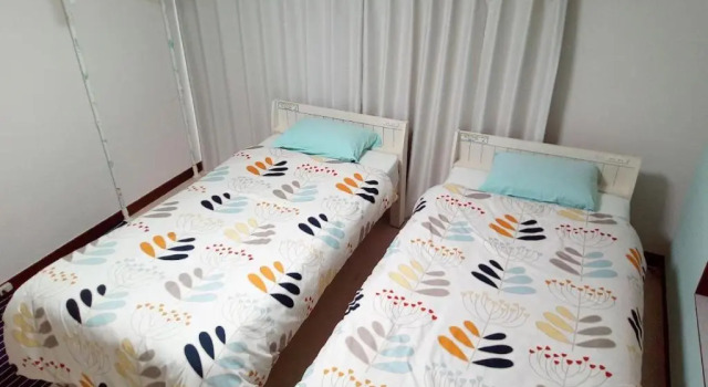 Номер Economy Mikes B&B Tokoname