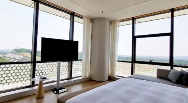 Люкс Deluxe Courtyard by Marriott Qinhuangdao