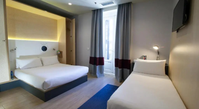 Трёхместный номер Toc Hostel Madrid