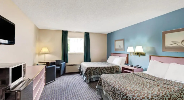 Четырёхместный номер Standard Days Inn Shrewsbury - Worcester