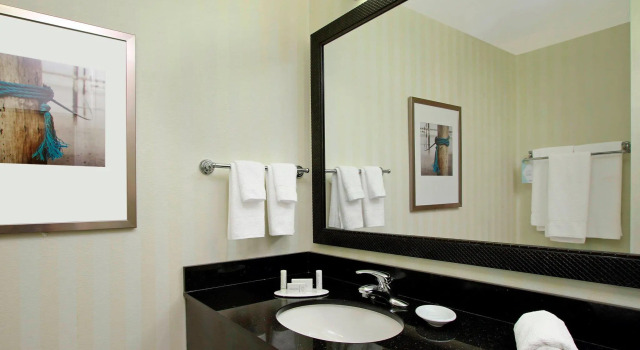 Четырёхместный номер Standard Fairfield Inn & Suites Fort Lauderdale Airport & Cruise Port