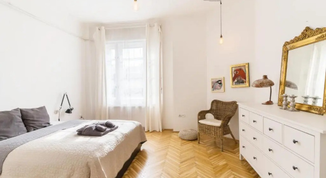 Klauzal apartment w/3 bedrooms, french balcony, Забронировать Апартаменты/квартира Апартаменты Будапешта, Апартаменты/квартира