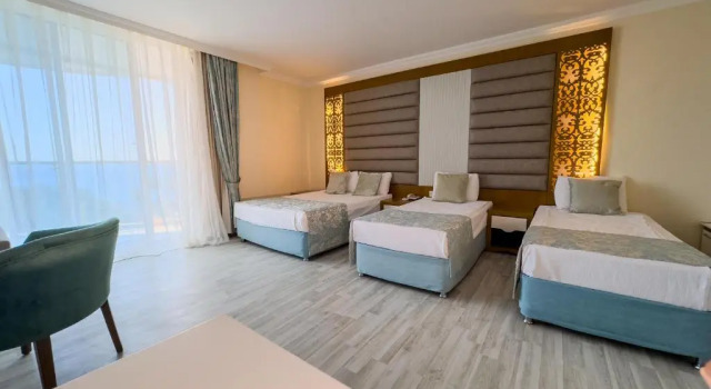 Люкс Семейный Concordia Celes Beach Hotel