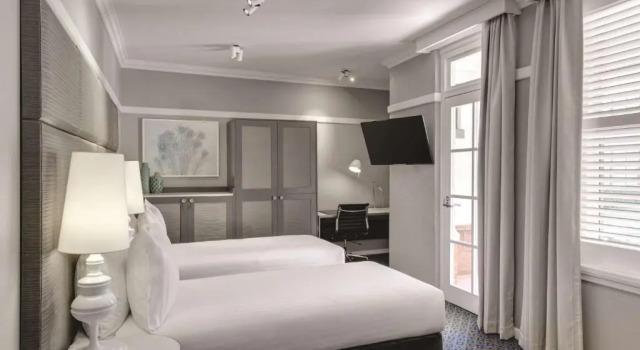 Двухместный номер Standard Hotel Kurrajong Canberra