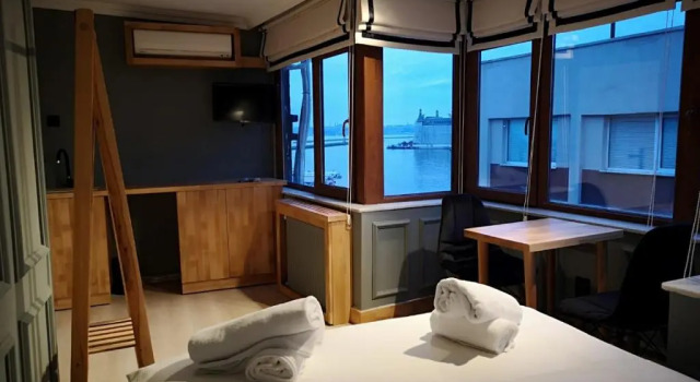 Номер Deluxe PANORAMA CITY SUITE