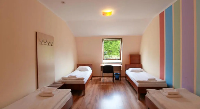 Кровать в общем номере (мужской номер) Budget Hotel Ekotel
