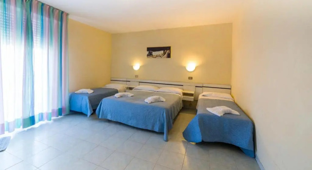 Четырёхместный номер Hotel Europa