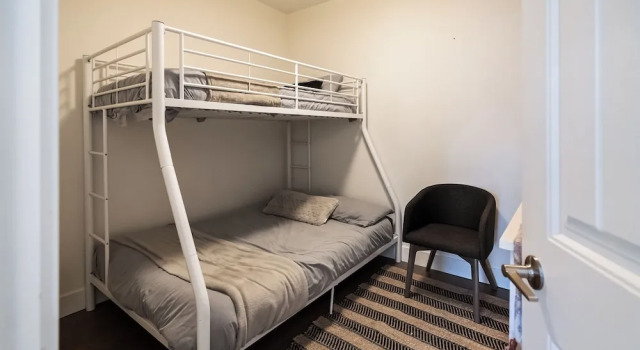 Condo at Barona Beach Lakeside Resort, Buchen Sie Resort West Kelowna 