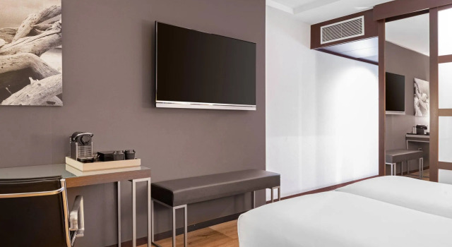 Двухместный номер Standard с видом на море Отель AC Gavà Mar Airport by Marriott